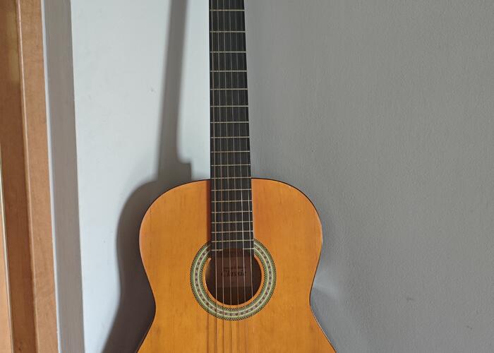 Grajewo ogłoszenia: Sprzedam gitarę klasyczną. Syn jednak zrezygnował z nauki gry na...