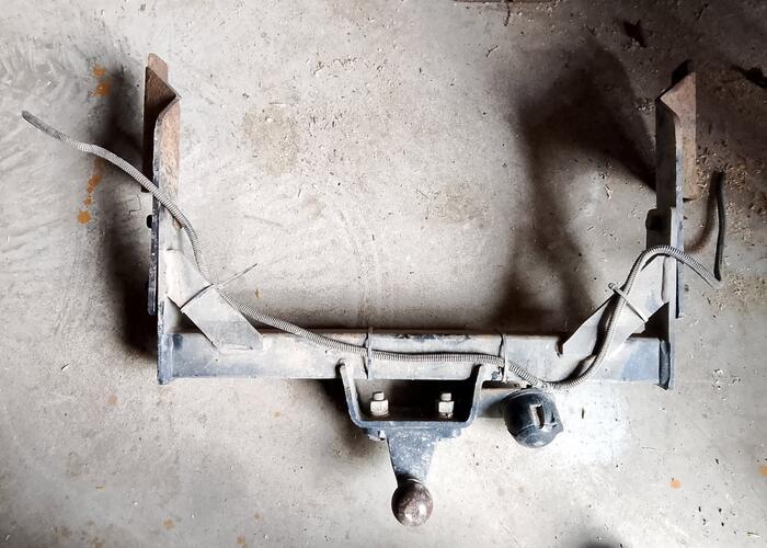 Grajewo ogłoszenia: Sprzedam hak do busa w bardzo dobrym stanie -zapraszam