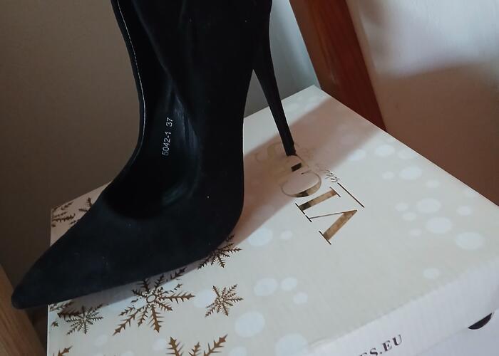 Grajewo ogłoszenia: Sprzedam buty na obcasie rozmiar 37