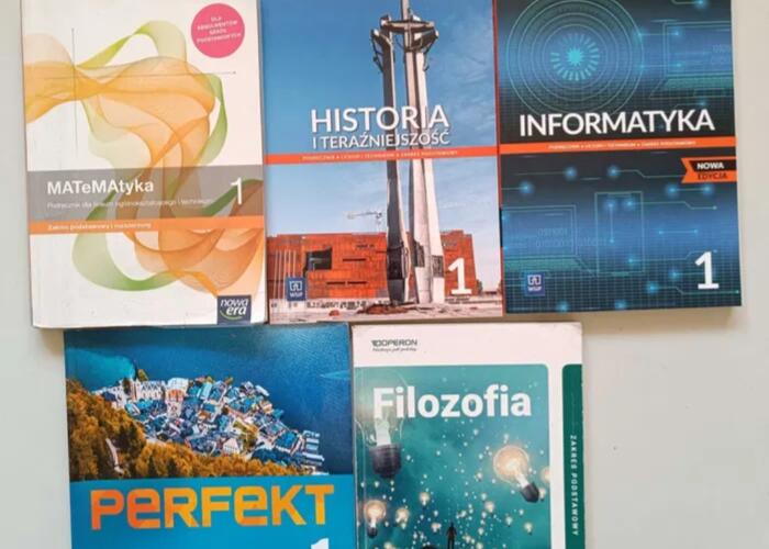 Grajewo ogłoszenia: Sprzedam podręczniki widoczne na zdjęciu.